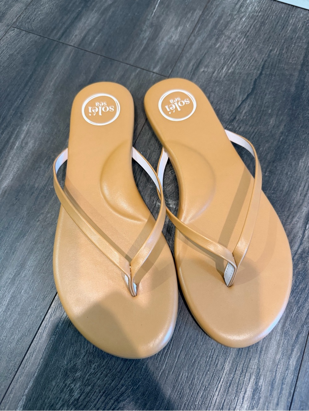 Solei Sea Women's Tan Flip-Flop Sandals 6